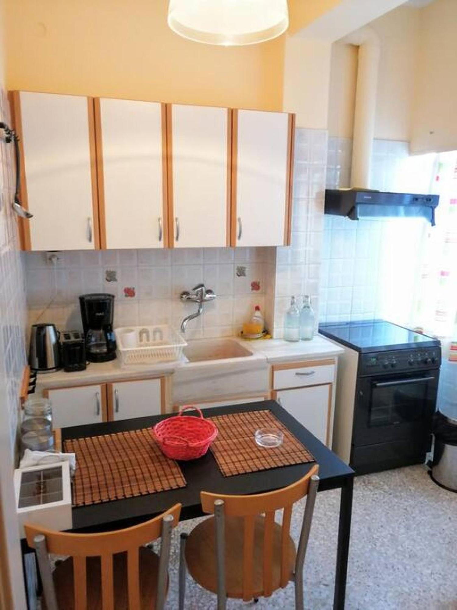 Cozy Apartment In Acropolis With Roof Garden Афины Экстерьер фото