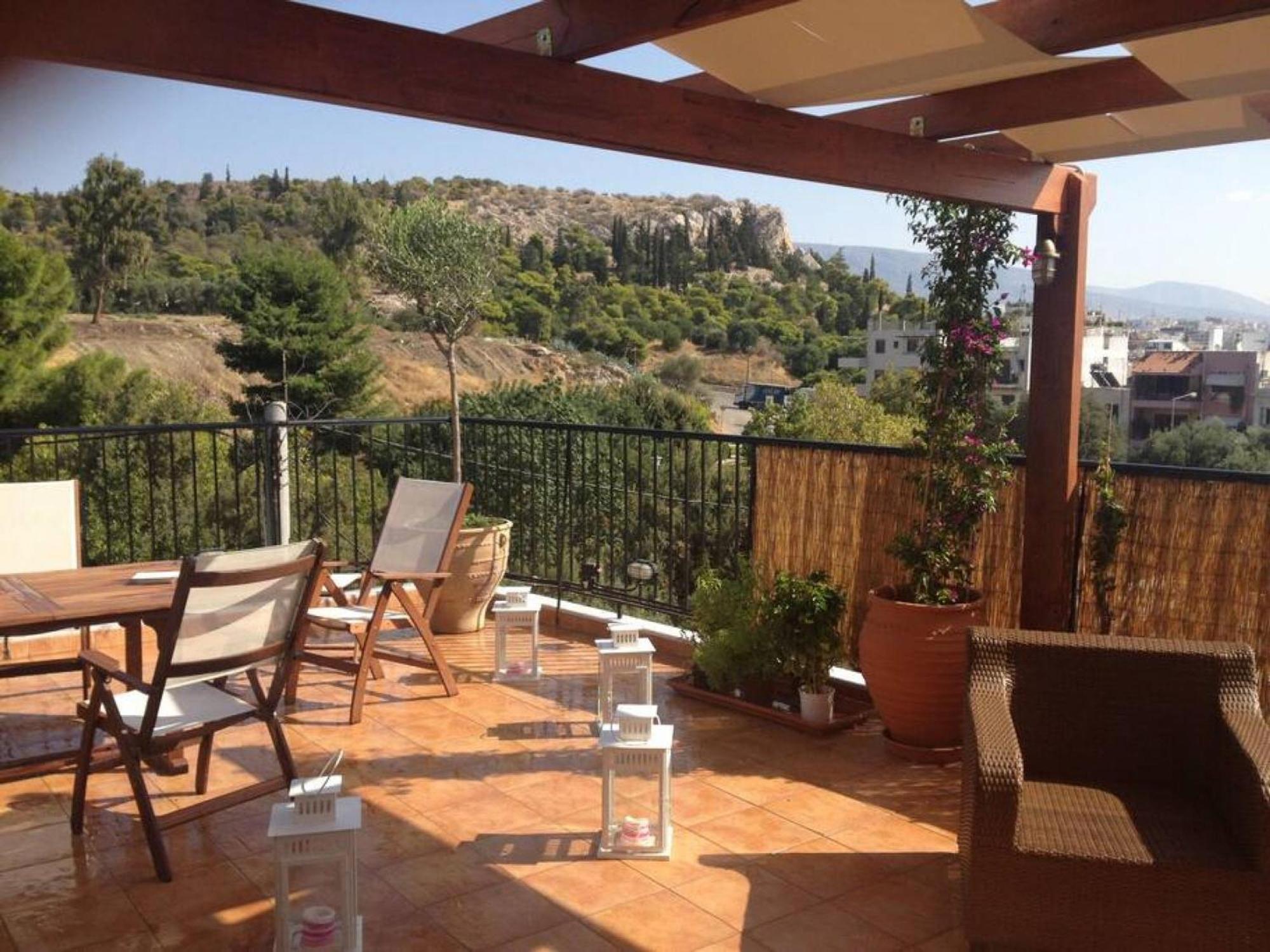 Cozy Apartment In Acropolis With Roof Garden Афины Экстерьер фото